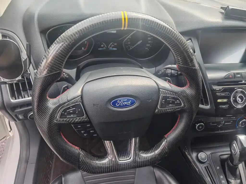 Ford Focus — миниатюра 8