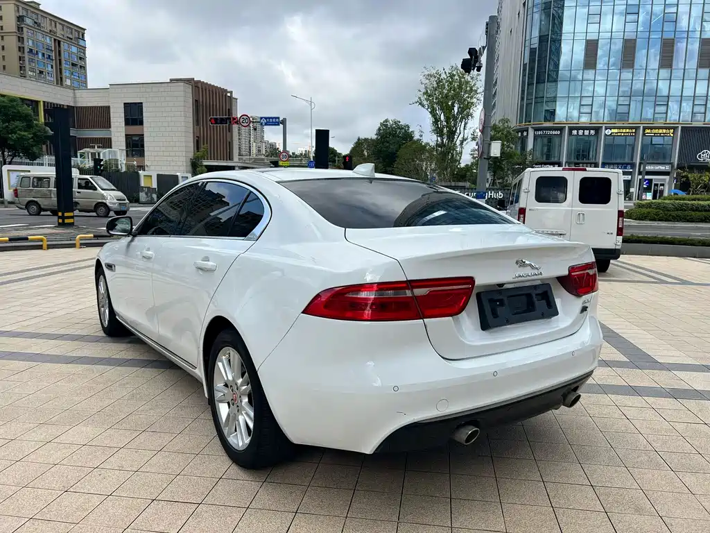 Jaguar XEL — миниатюра 9