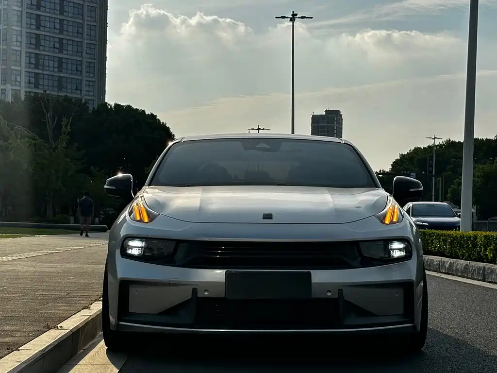 Lynk & Co 03 — миниатюра 2