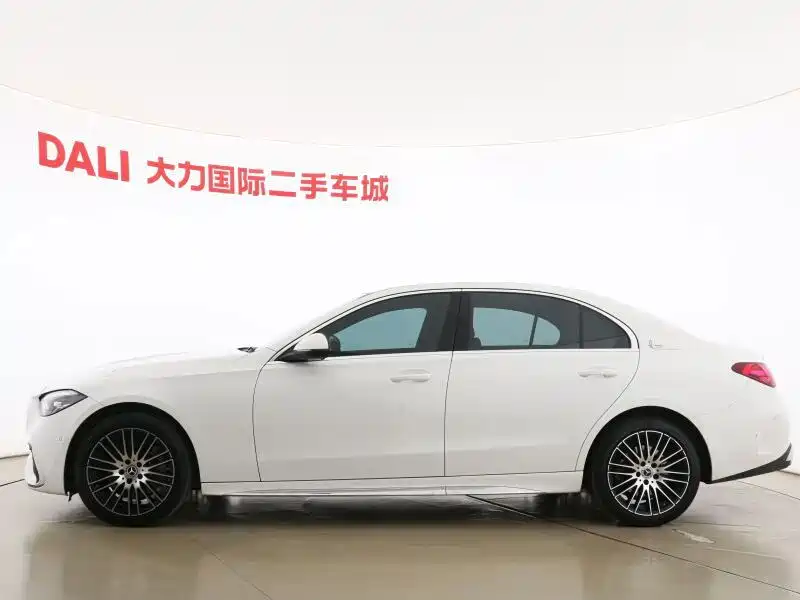 Mercedes-Benz C-Class — миниатюра 4