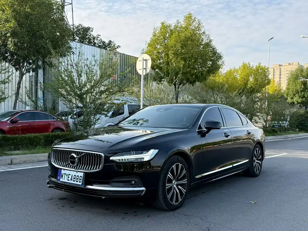 Volvo S90