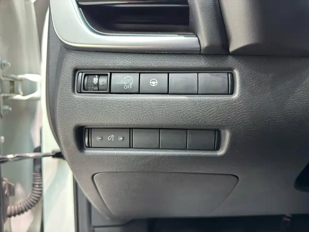 Nissan X-Trail — миниатюра 4