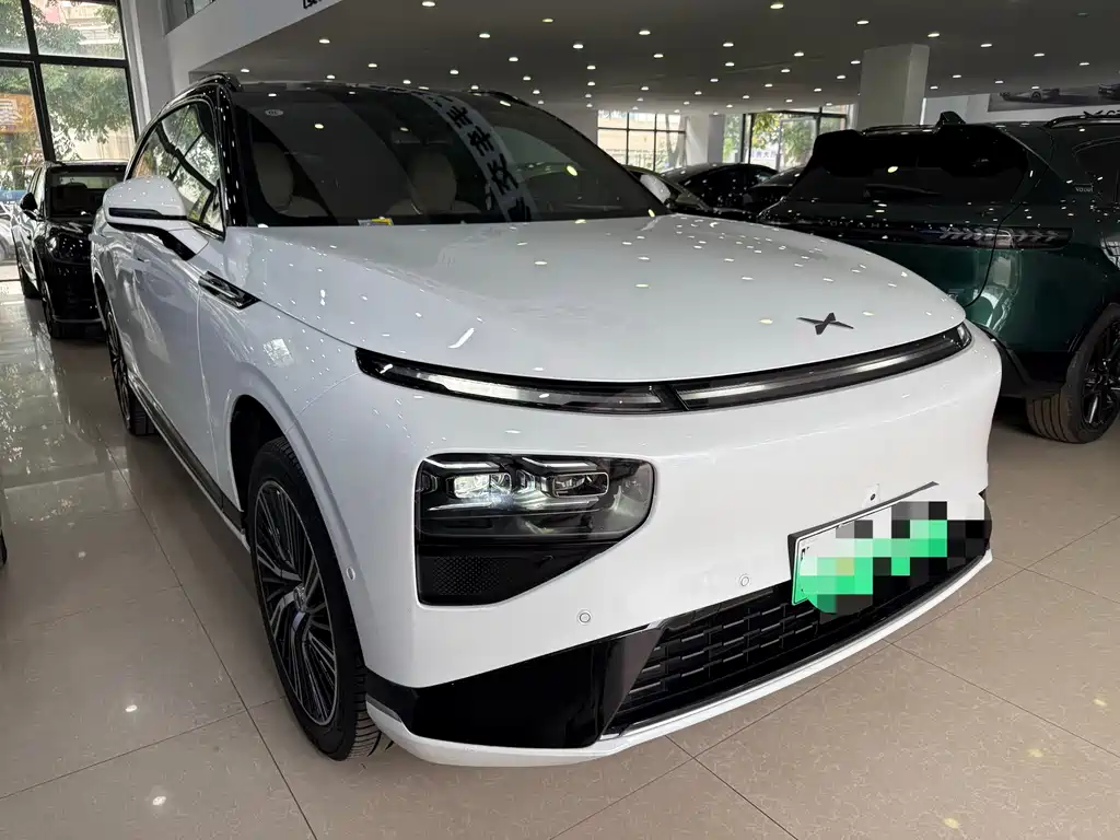 XPeng G9 — миниатюра 2