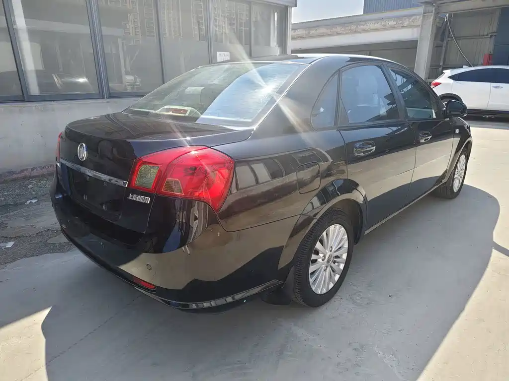 Buick Excelle — миниатюра 9