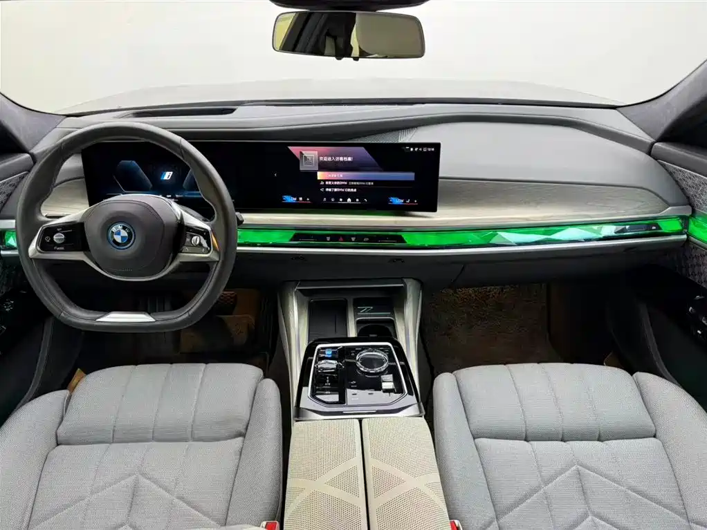 BMW i7 — миниатюра 7