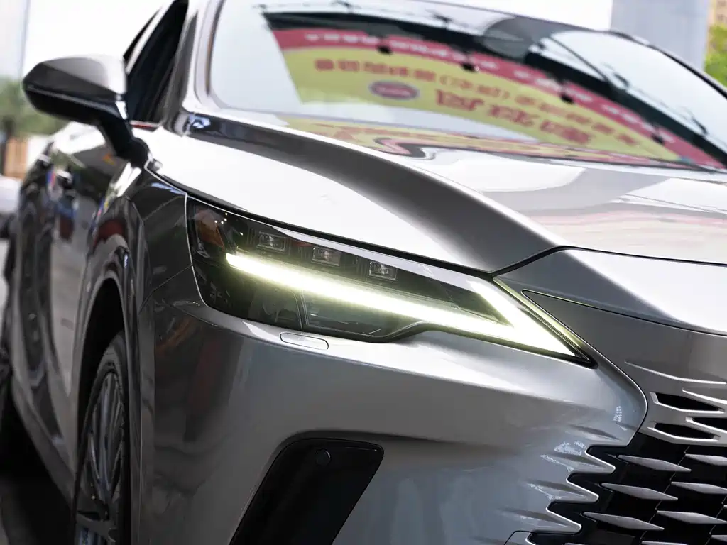 Lexus RX — миниатюра 6