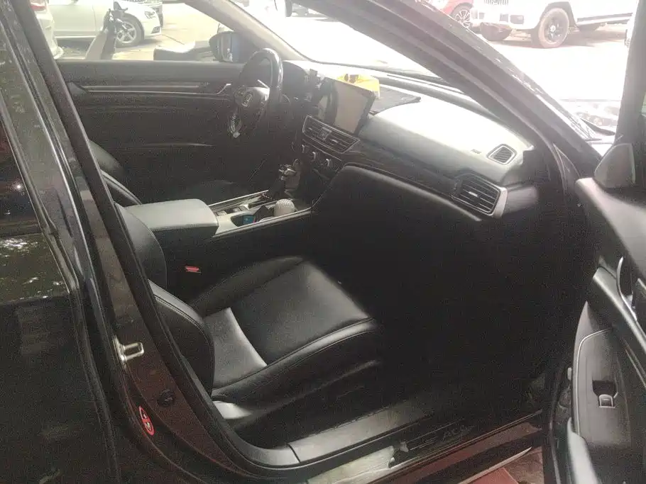 Honda Accord — миниатюра 7