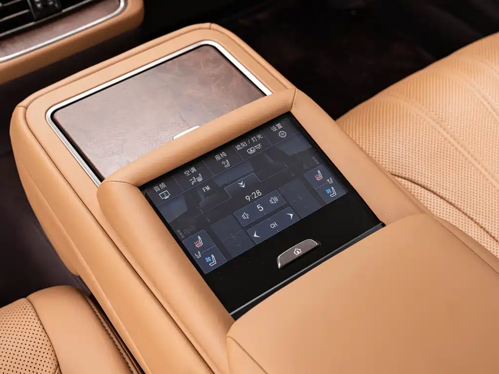 Lexus LS — миниатюра 19