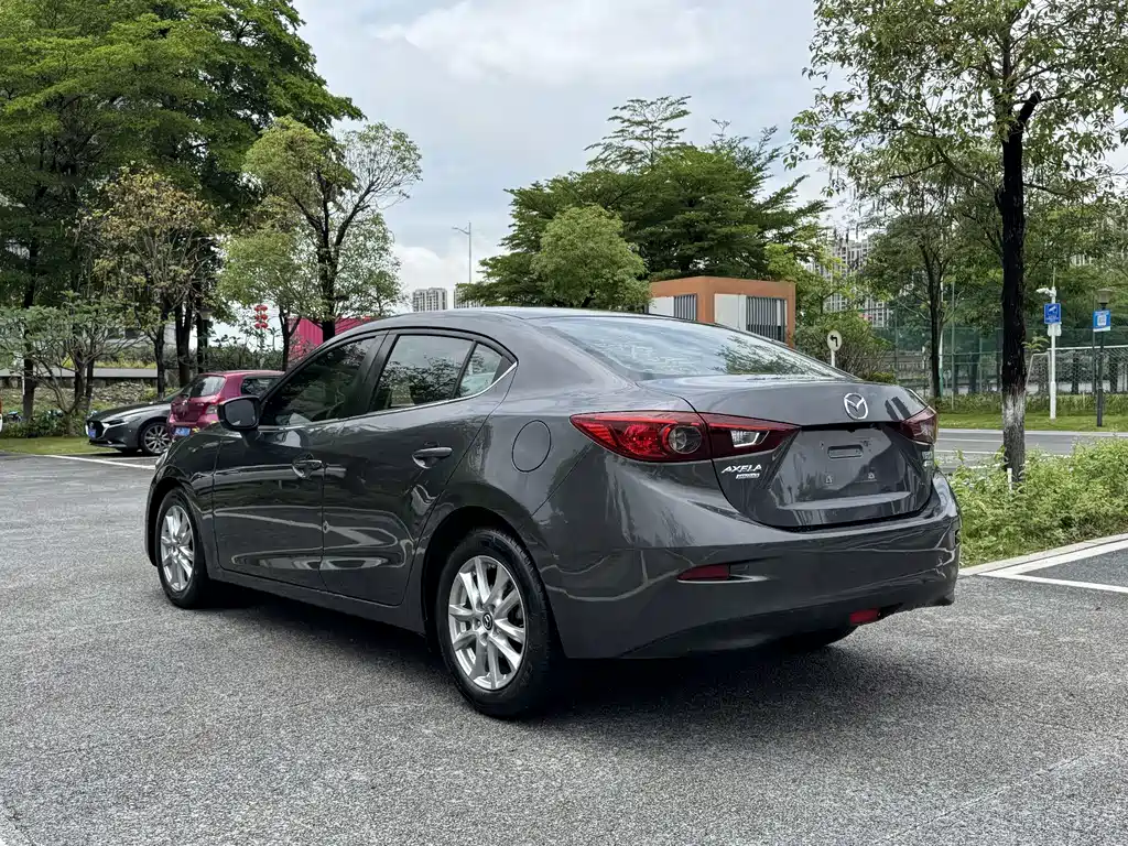 Mazda 3 Axela - фото 19