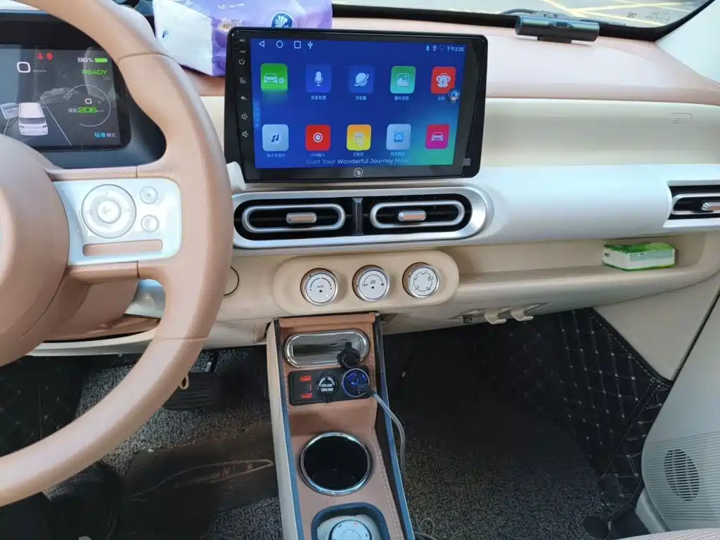 Wuling MINIEV — миниатюра 6