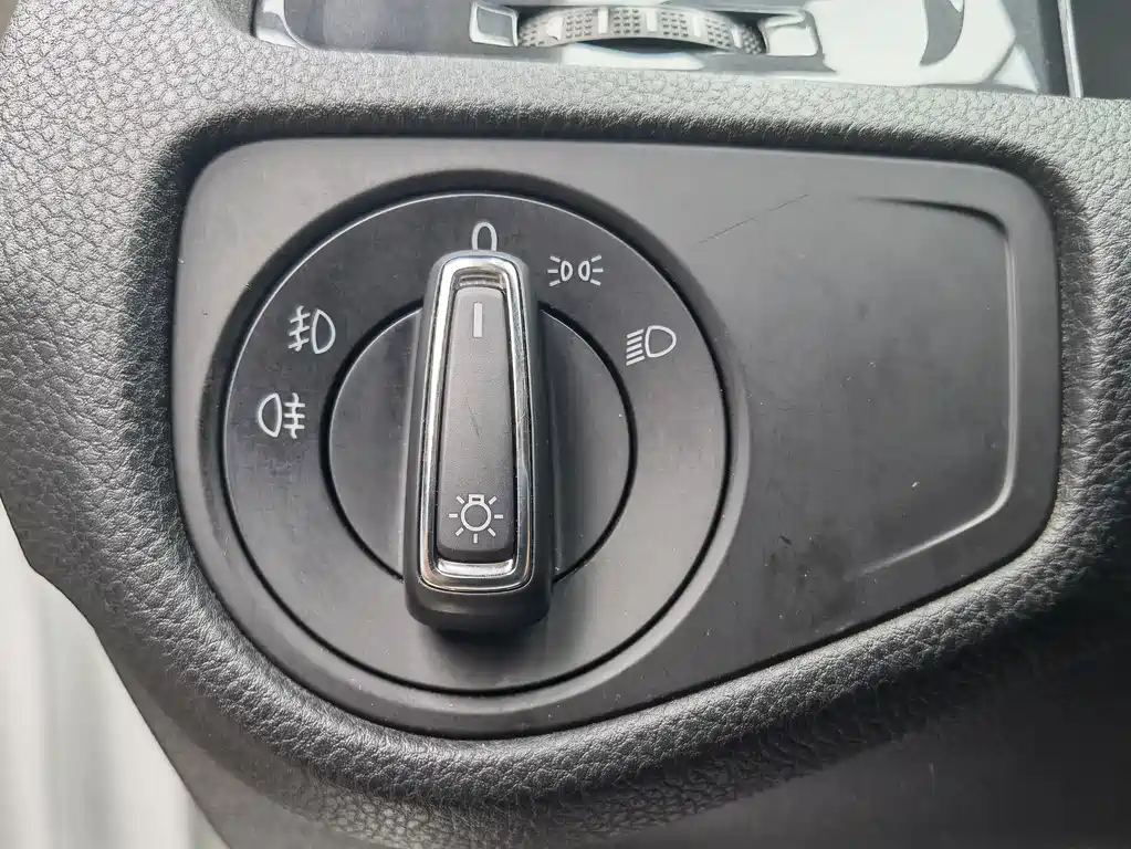 Volkswagen Golf — миниатюра 14