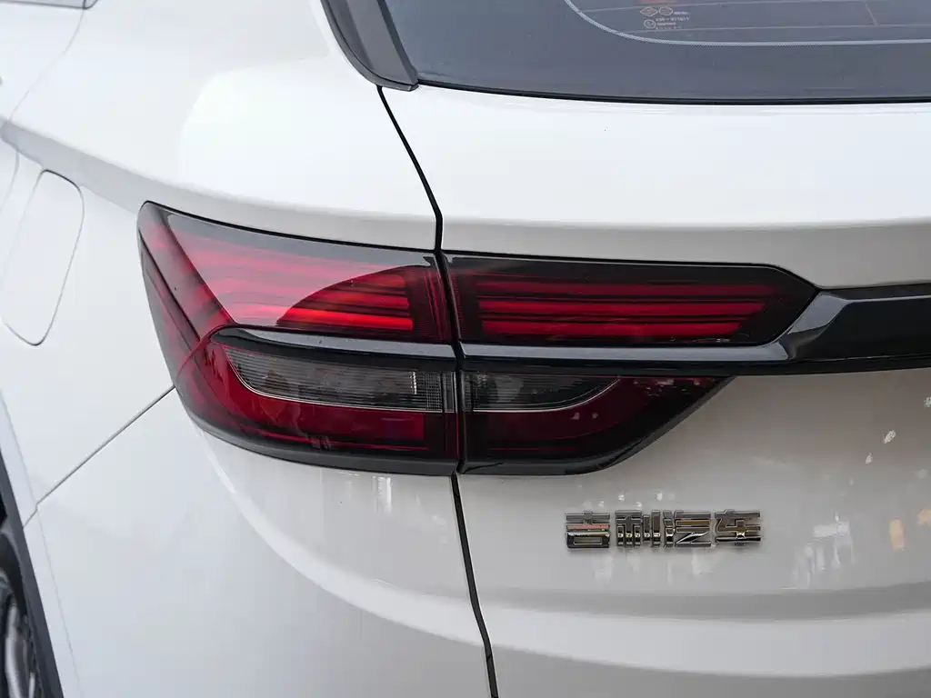 Geely Binyue — миниатюра 24