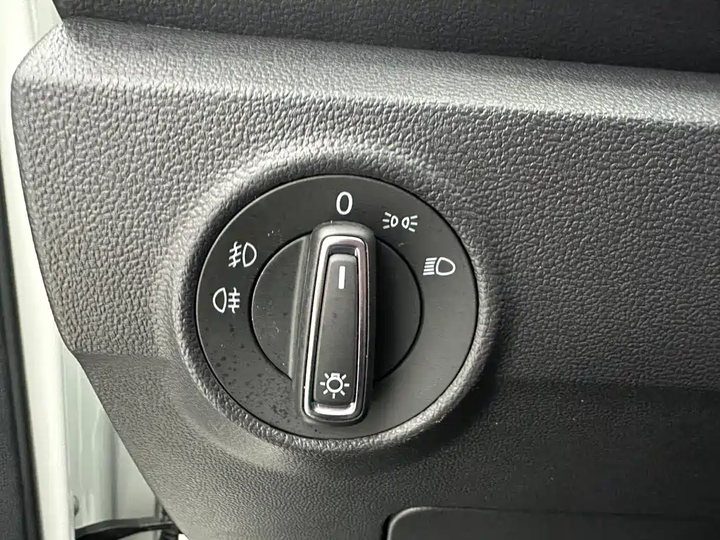 VOLKSWAGEN T ROC EXPLORING SONGS