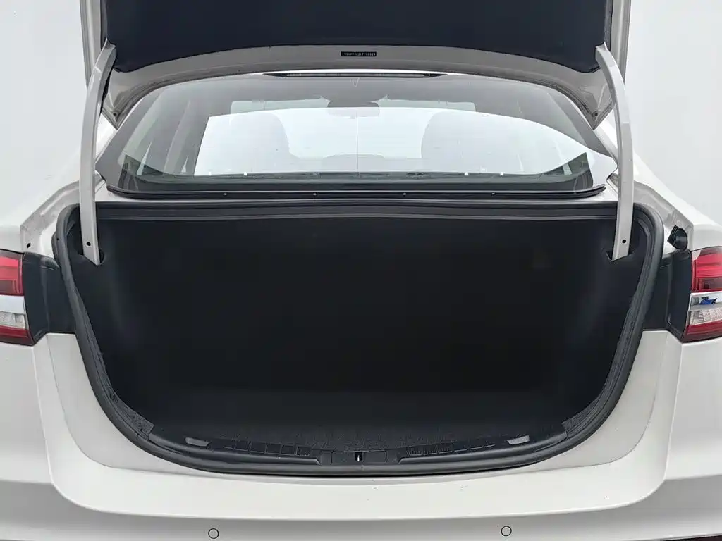 Ford Mondeo — миниатюра 16