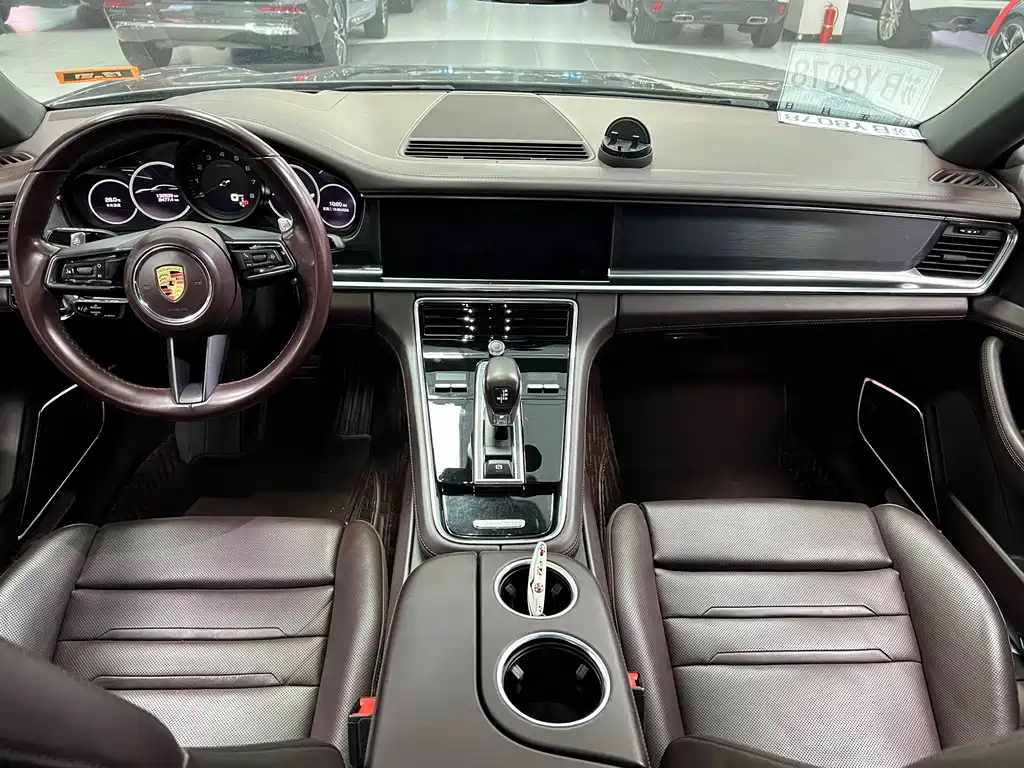 Porsche Panamera — миниатюра 7