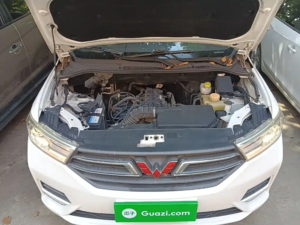 Wuling Hongguang — миниатюра 20