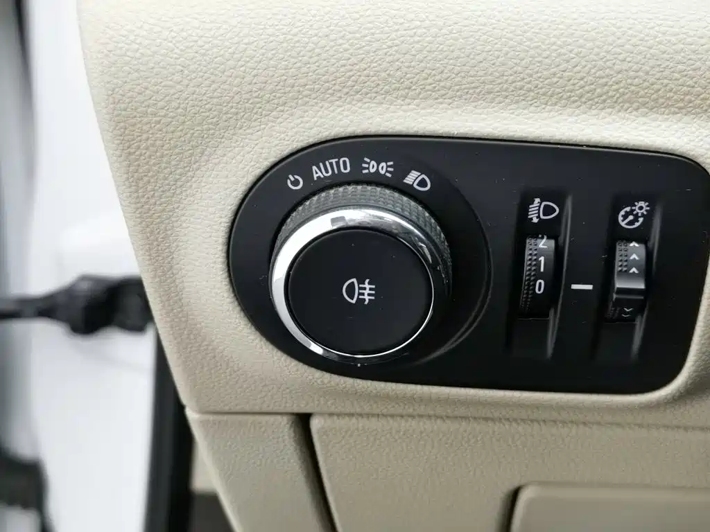 Buick Verano — миниатюра 21