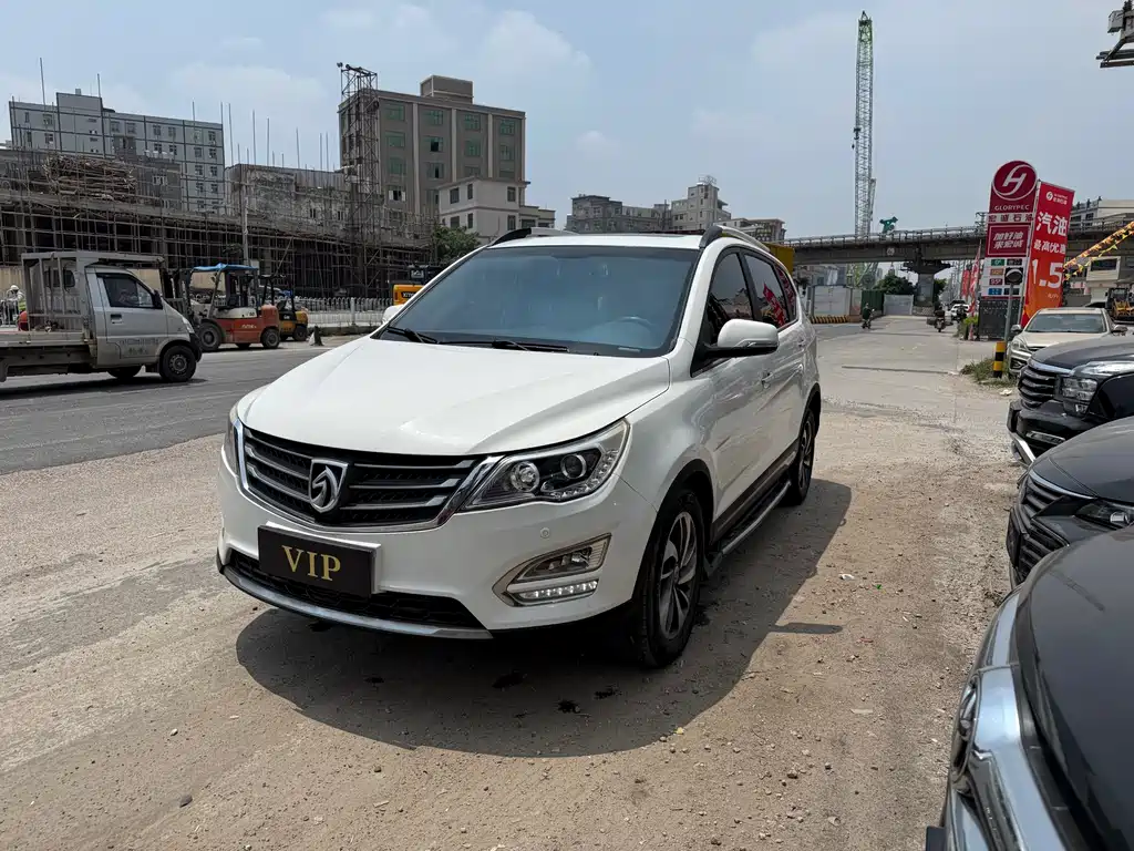 Baojun 560 2015