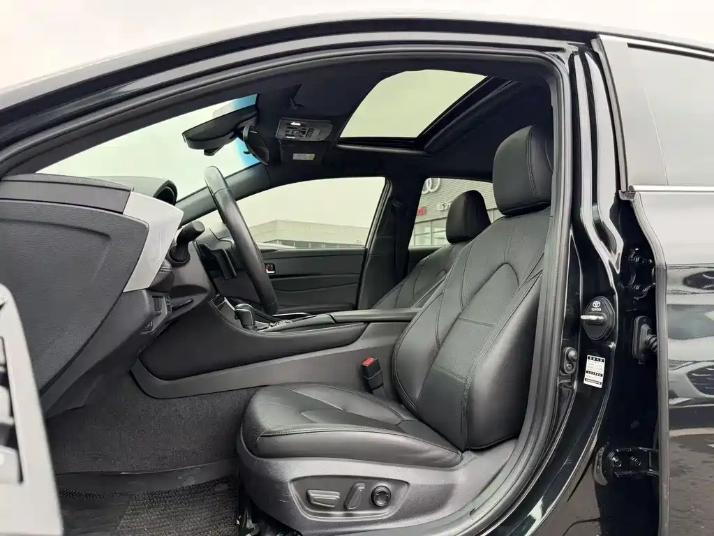 Toyota Avalon 2023 2.5L Luxury