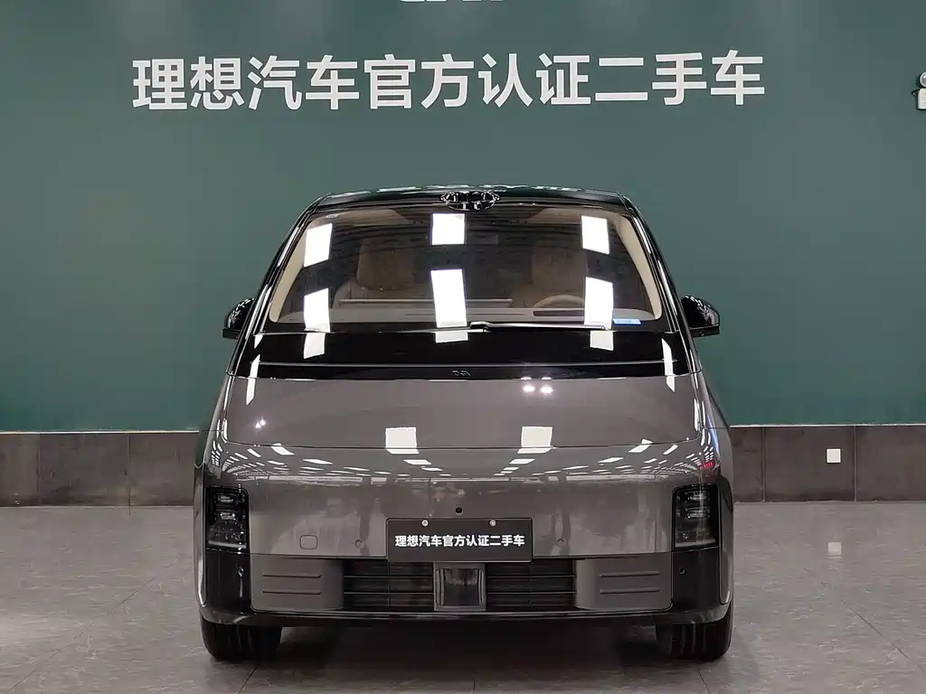 Li Auto MEGA 2025 Ultra
