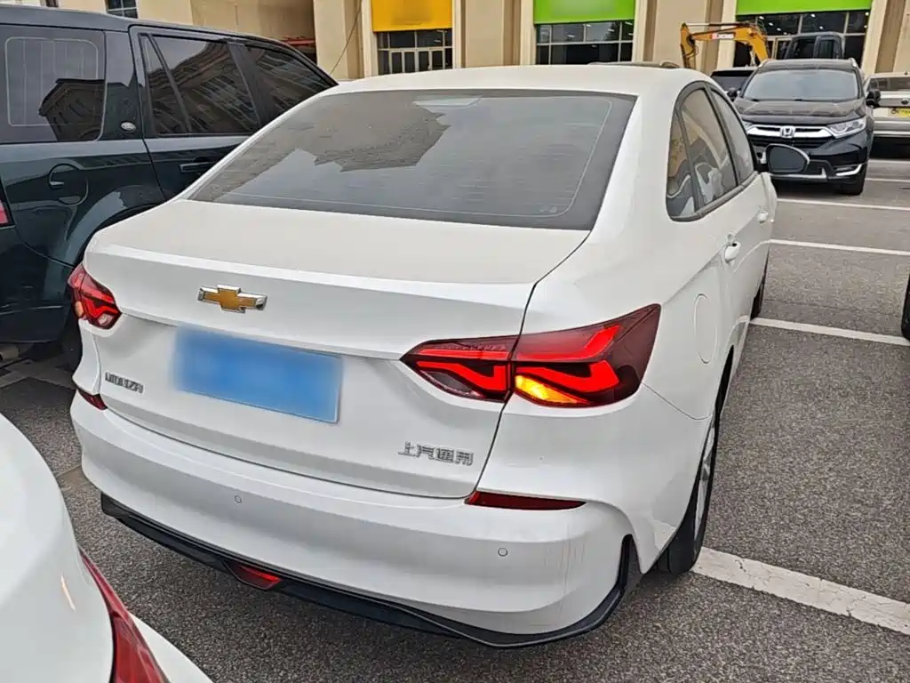 Chevrolet Monza — миниатюра 6