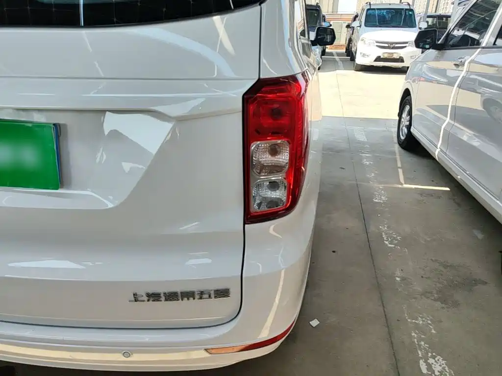 Wuling Hongguang — миниатюра 8