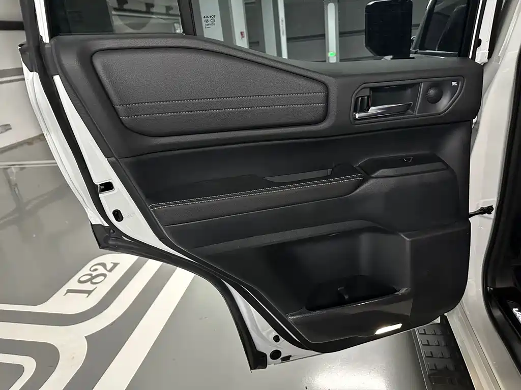 Toyota Prado — миниатюра 13