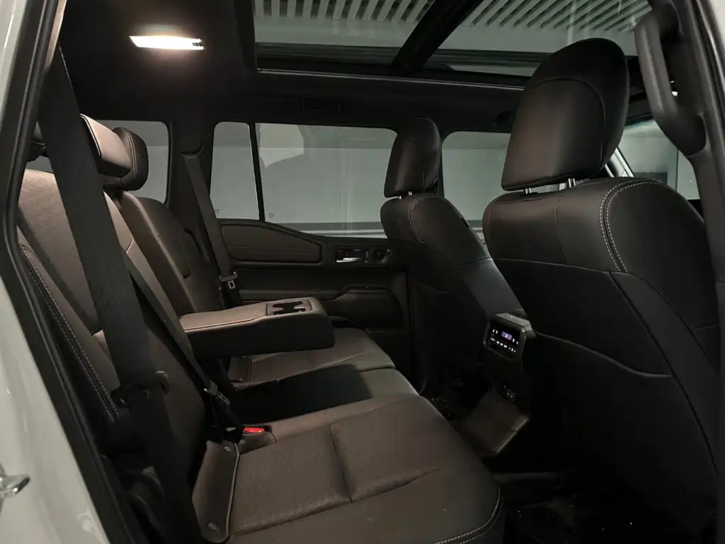 Toyota Prado — миниатюра 22