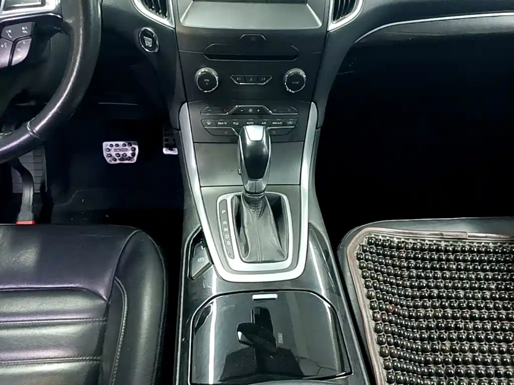 Ford Edge — миниатюра 14