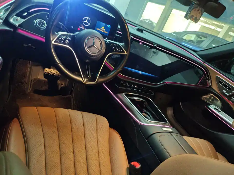 Mercedes-Benz E-Class — миниатюра 7