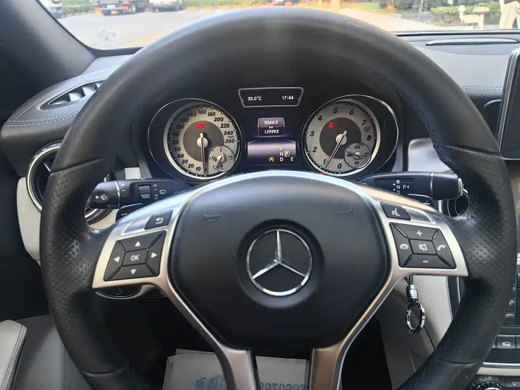 Mercedes-Benz GLA — миниатюра 11