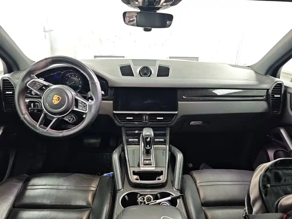 Porsche Cayenne Hybrid — миниатюра 10