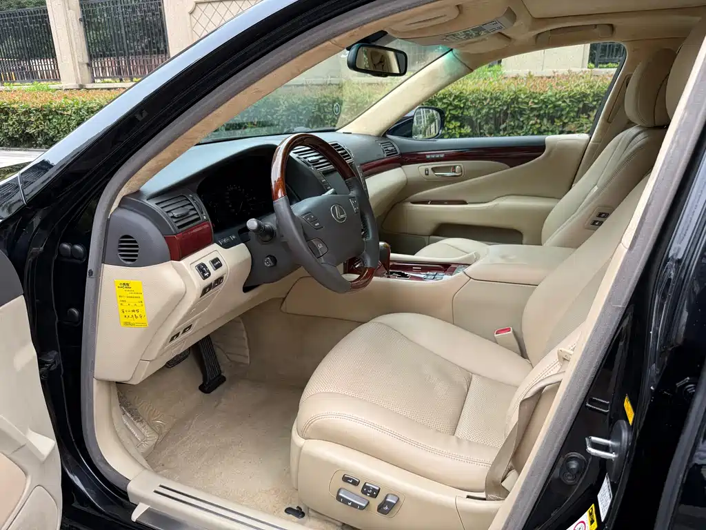 Lexus LS 2006 460L Luxury