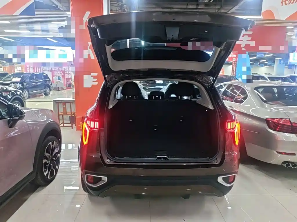 Lynk & Co 01 — миниатюра 19