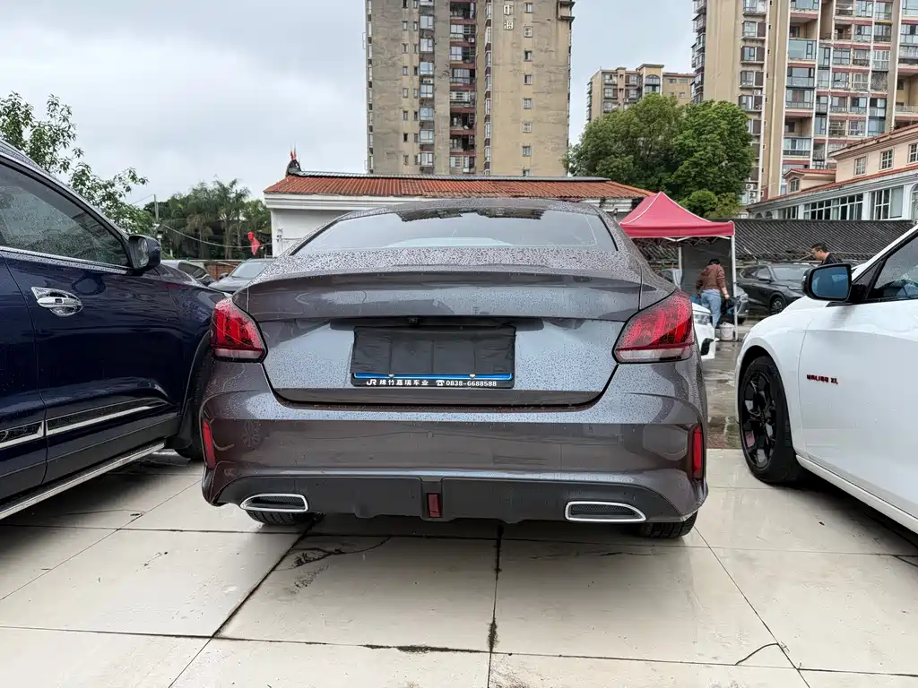 MG MG5 — миниатюра 15