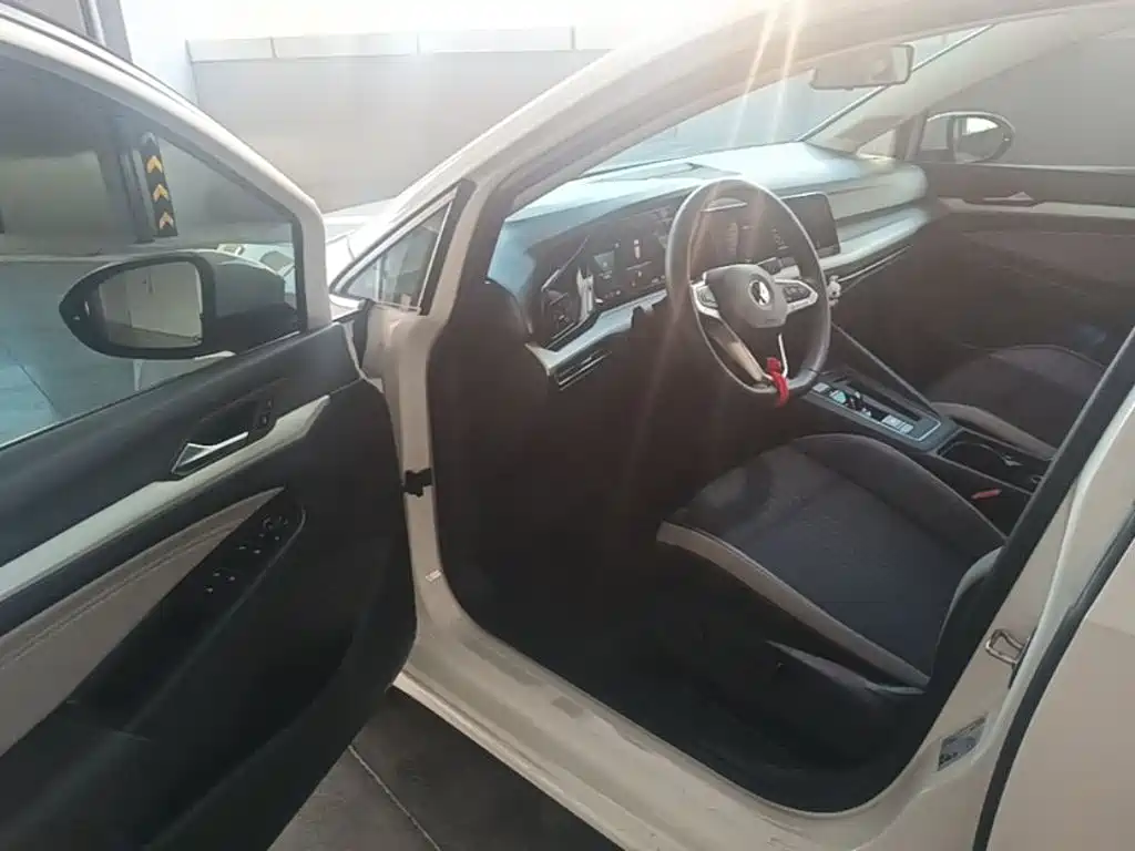 Volkswagen Golf — миниатюра 18