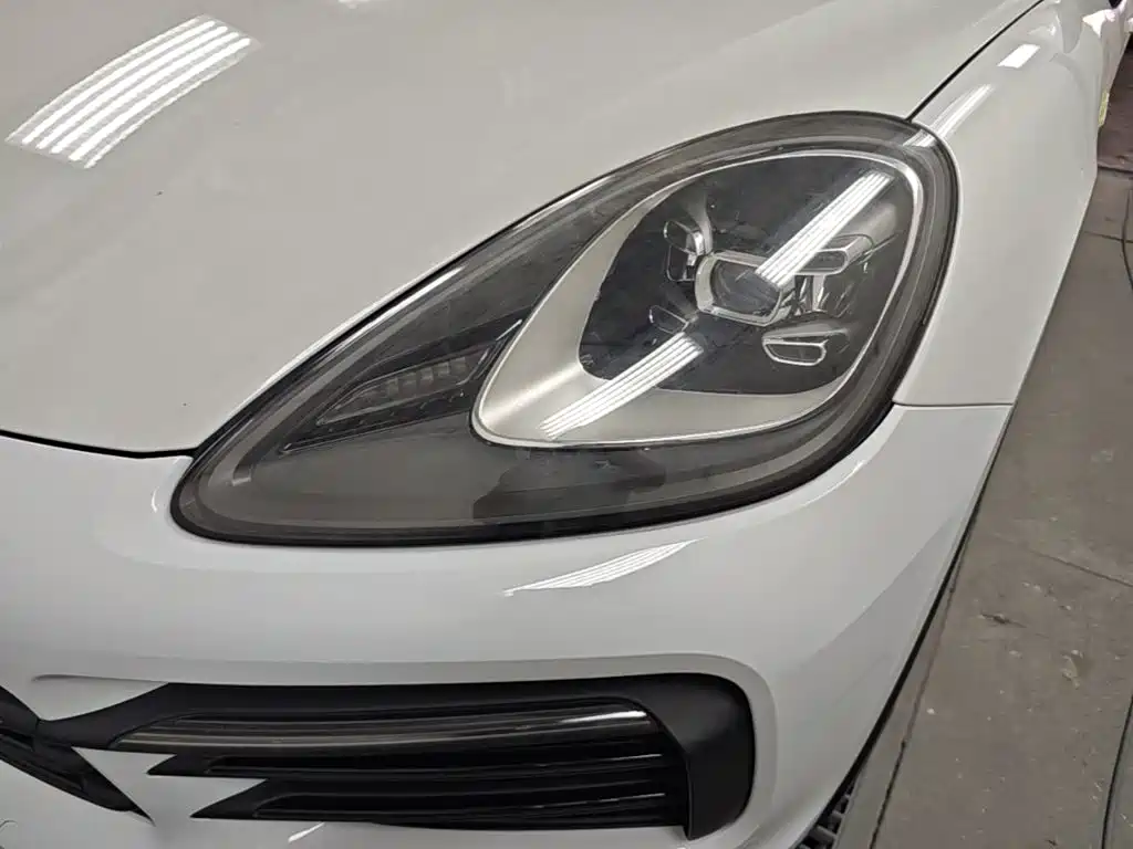 Porsche Cayenne Hybrid — миниатюра 24