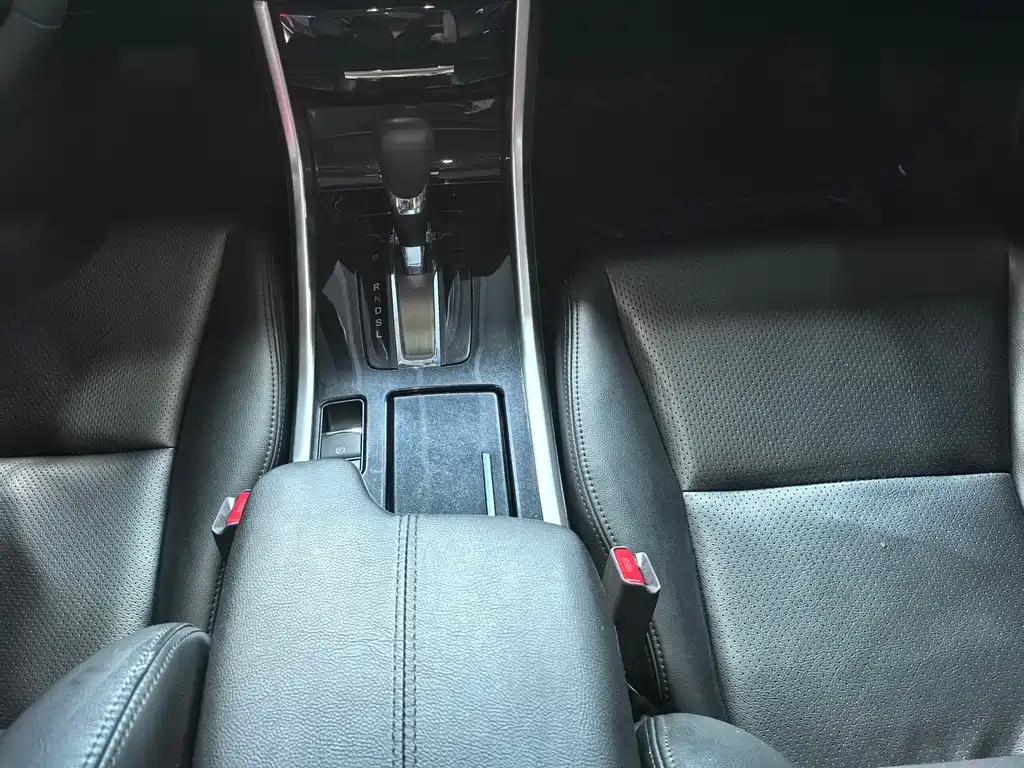 Honda Accord — миниатюра 14