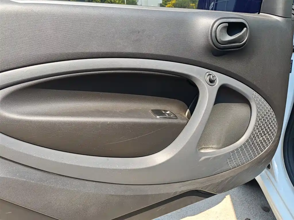smart Smart Fortwo — миниатюра 12
