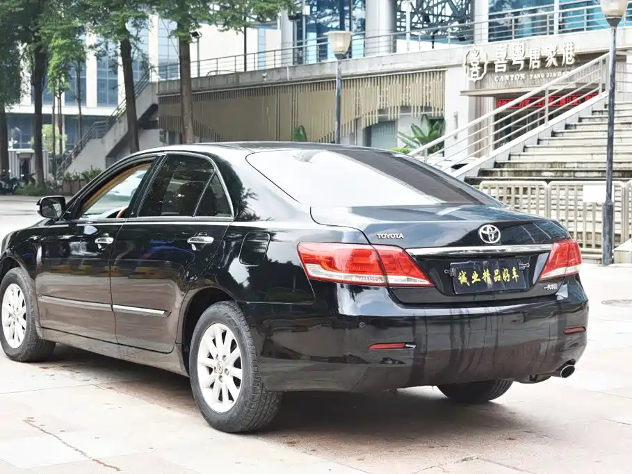 Toyota Camry — миниатюра 7
