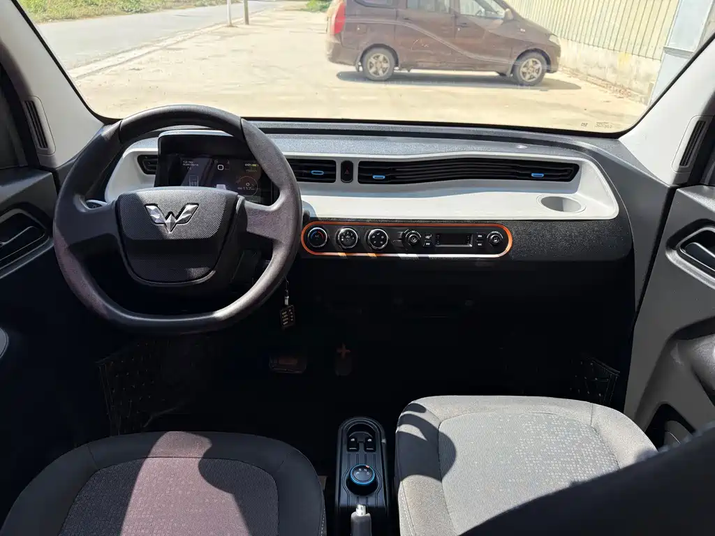 Wuling MINIEV — миниатюра 12