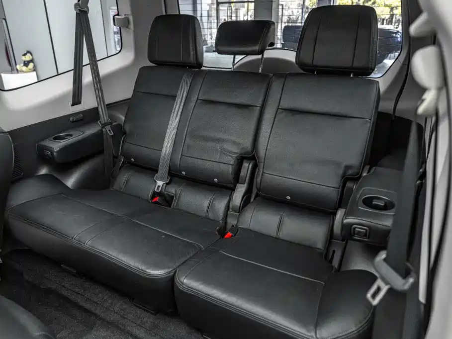 Mitsubishi Pajero (Import) — миниатюра 24