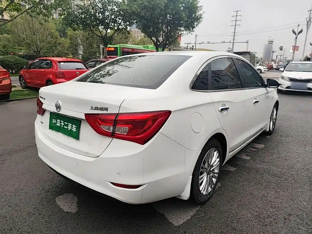 Buick Excelle — миниатюра 7