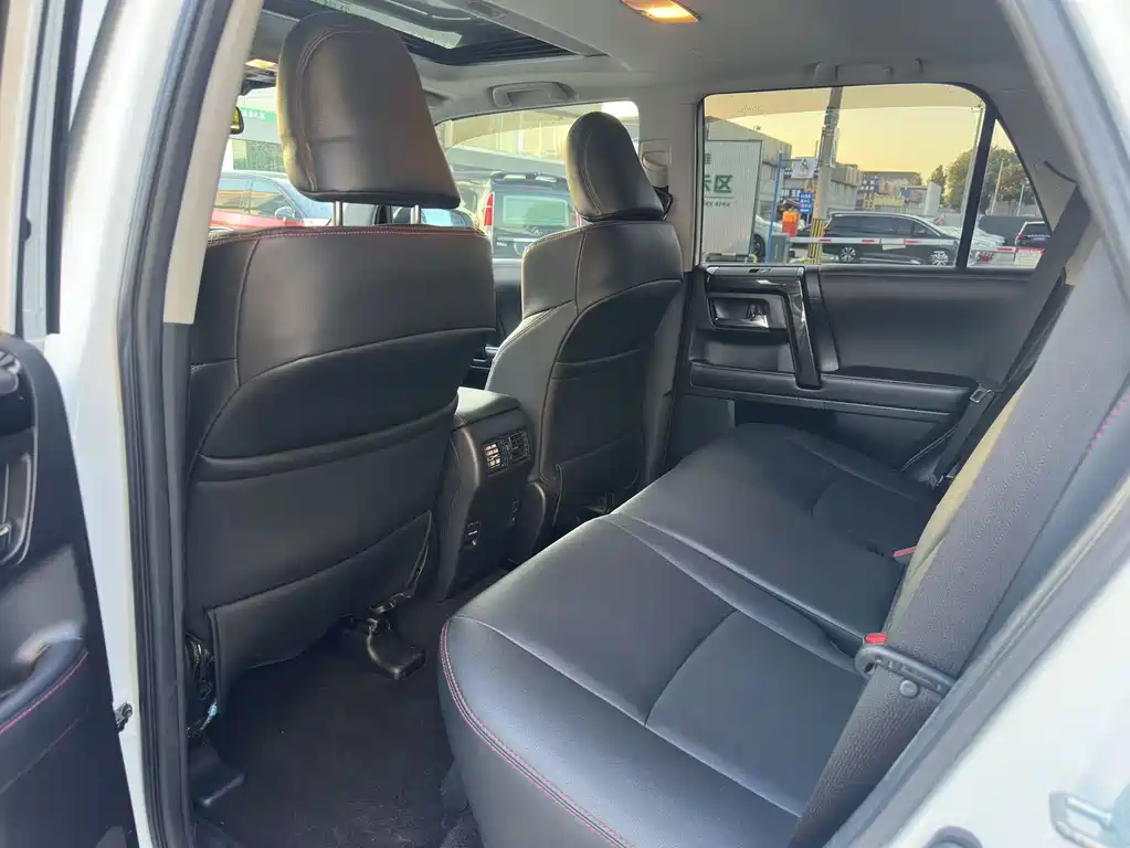 Toyota 4Runner 2019 4.0L AT