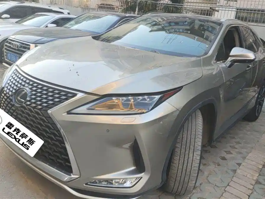 Lexus RX 2021