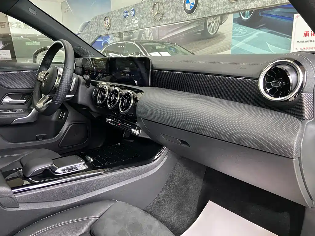 MERCEDES-BENZ A CLASS