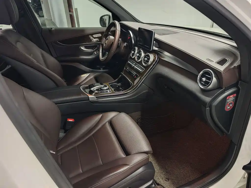 Mercedes-Benz GLC — миниатюра 5