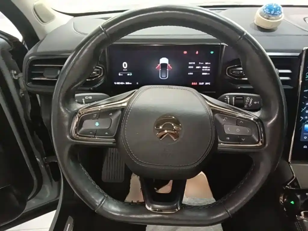 NIO ES6 — миниатюра 11