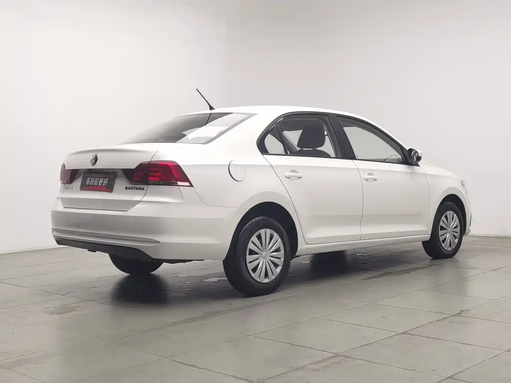 Volkswagen Santana — миниатюра 2