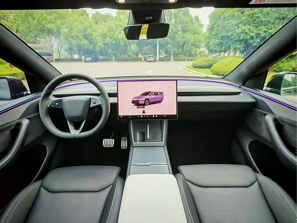 Tesla Model Y L